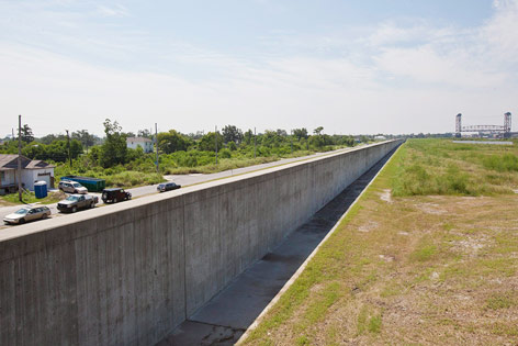© APA/EPA/Skip Bolen Neue Dammmauer bei New Orleans