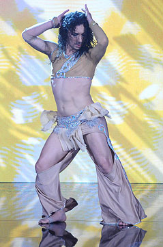 Alexandros performt auf der Bühne