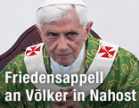 Papst Benedikt XVI. bei einer Open-Air-Messe in Beirut