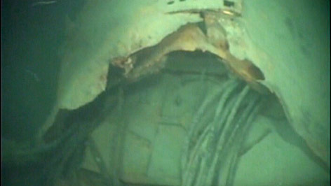 © ARD REPORT MAINZ Aufgerissener Rumpf am Heck des 2003 versunkenen russischen U-Boots K-159