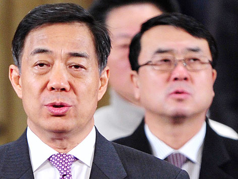 © Reuters Der Ex-Polizeichef von Chongqing, Wang Lijun mit dem gestürzten chinesischer Politikers Bo Xilai