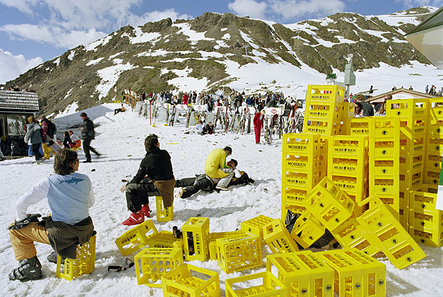 © Alpines Museum "Saisonabschluss-Event, Idalp, Ischgl , April 2004" von Lois Hechenblaikner