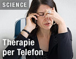 Frau telefoniert