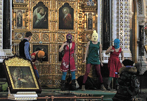 © AP/ Sergey Ponomarev Pussy Riot Performance in einer Kirche