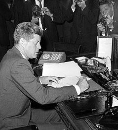 © AP John F. Kennedy