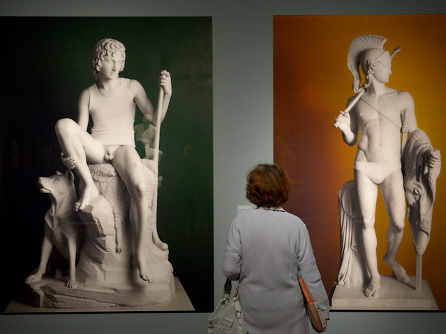 © APA/Roland Schlager Bild der Austellung "nackte männer"