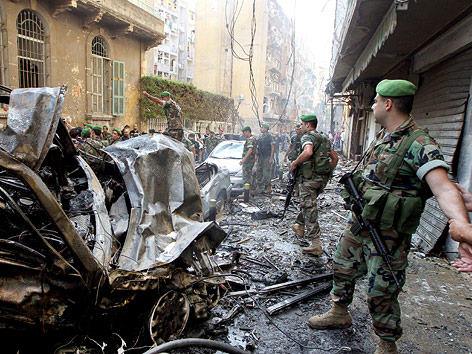 © APA/EPA/Nabil Mounzer Soldaten sperren Gefahrenzone ab