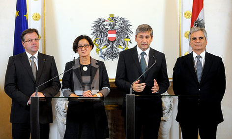 © APA/Herbert Pfarrhofer Landeshauptmann Platter, Innenministerin Mikl-Leitner, Vizekanzler Spindelegger und Bundeskanzler Faymann