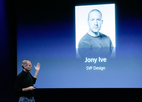 © AP/Paul Sakuma Steve Jobs, Jonathan Ive