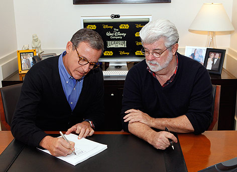 © AP/Rick Rowell Disney Präsident und CEO Robert Iger und Filmemacher George Lucas