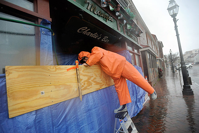 © AP/Steve Ruark Eine Bar wird verbarrikadiert