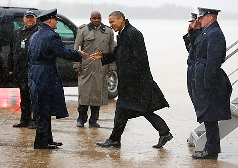 © Reuters/Larry Downing US-Präsident Obama kommt am Flughafen an