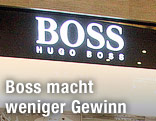 Logo an einem Hugo-Boss-Geschäft