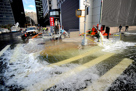 © APA/EPA/Peter Foley Unwetterschäden in New York