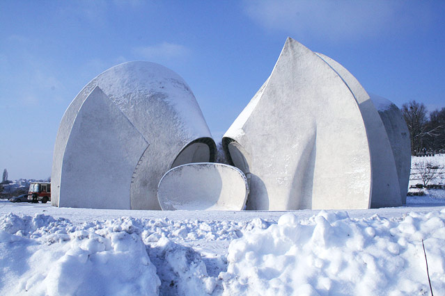 © Oleksiy Radynski Park der Erinnerung (Krematorium), 1968–1980, Kiev, Ukraine