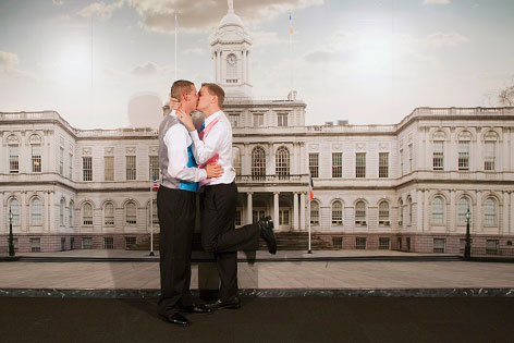 © Reuters/Andrew Kelly Homosexuelles Paar bei Heirat in New York