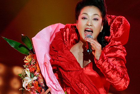 © APA/EPA/Xiao Li Jinpings Ehefrau, Sängerin Peng Liyuan