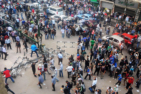 © AP/Mohammed Asad Demonstranten vor dem Obersten Gerichtshof in Kairo