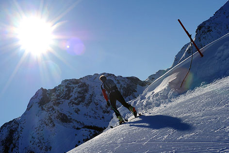 © APA/Barabara Gindl Tourengeher auf Skipiste bei Fieberbrunn