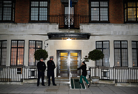 © AP/Lefteris Pitarakis King Edward VII Hospital