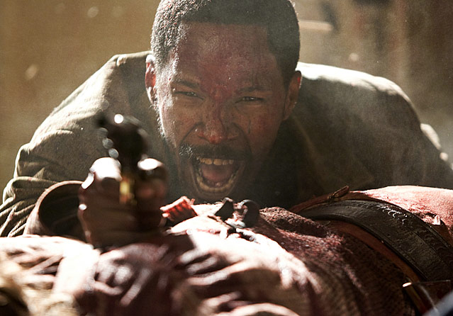 © 2012 Sony Pictures Releasing GmbH Jamie Foxx (Django) in "Django Unchained"