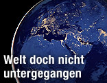 Erdkugel bei Nacht