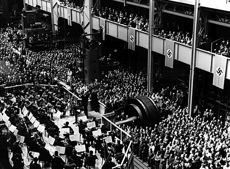 © picturedesk.com/Österreichische Nationalbibliothek/Weltbild Wiener Philharmoniker bei einem Werkskonzert in einem Berliner Rüstungswerk 1943