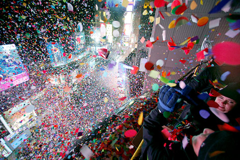 © Reuters/Gary Hershorn Konfetti am new Yorker Times Square
