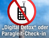Schild mit einem durchgestrichenen Mobiltelefon