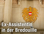 Österreich-Wappen im Großen Schwurgerichtssaal