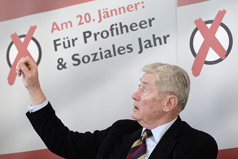 © APA/Hans Klaus Techt Hannes Androsch, Vorsitzender des Personenkomitees "Unser Heer"