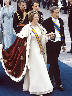 © APA/dpa Niederländische Königin Beatrix bei Krönungszeremonie