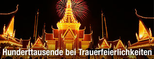 Feuerwerk über dem Königspalast in Phnom Phen
