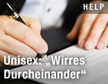 Mann unterschreibt einen Vertrag