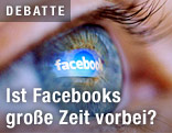 Facebook-Schriftzug spiegelt sich in Auge