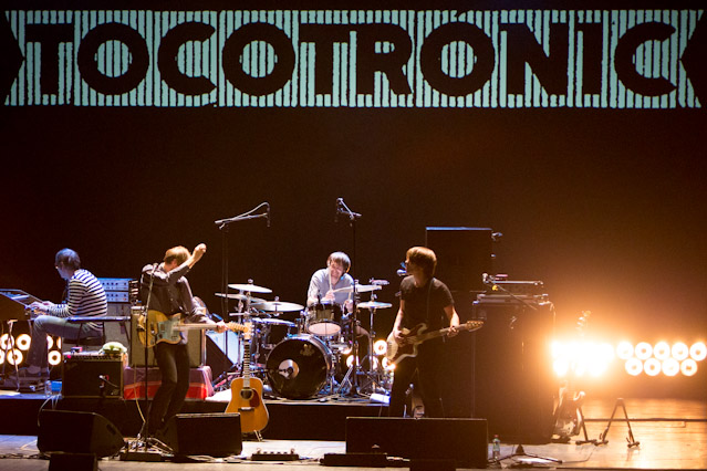 © ORF.at/Roland Winkler Tocotronic-Konzert im Burgtheater Wien