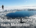 Loch in Eisdecke von See bei Tscheljabinsk