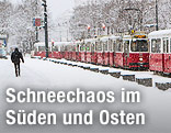 Stra&szlig;enbahnen im Schnee