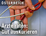 Arzt mit Stethoskop