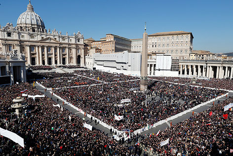 © Reuters/Stefano Rellandini Petersplatz