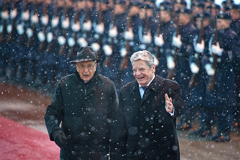 Deutscher Präsident Joachim Gauck mit Italiens Präsident Giorgio Napolitano