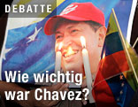 Kerzen vor Plakat mir Chavez