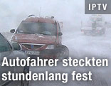 Verunfallte Autos im Schnee