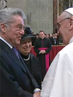 © ORF Bundespräsident Heinz Fischer spricht mit dem Papst