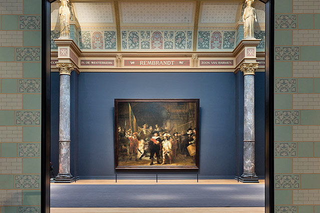 © Iwan Baan Blick durch den Ausstellungsraum auf Rembrandts Nachtwache