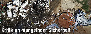 Rettungskräfte suchen nach Überlebenden