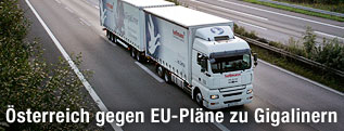 Gigaliner auf der Autobahn