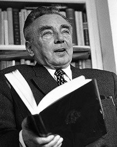 © AP Erich Kästner