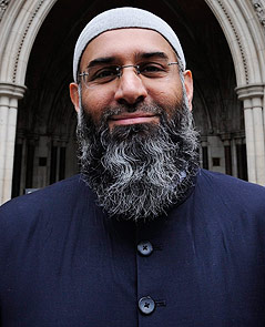 © APA/EPA/Facundo Arrizabalaga Anjem Choudary