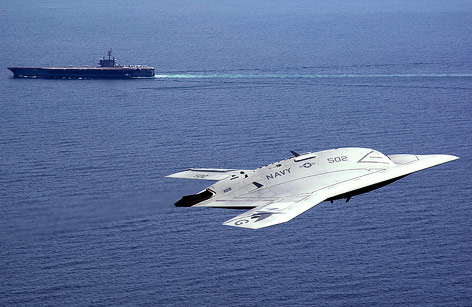 © Reuters/Erik Hildebrandt/U.S. Navy/DoD Photo Unbemannte Kampfdrohne X-47B